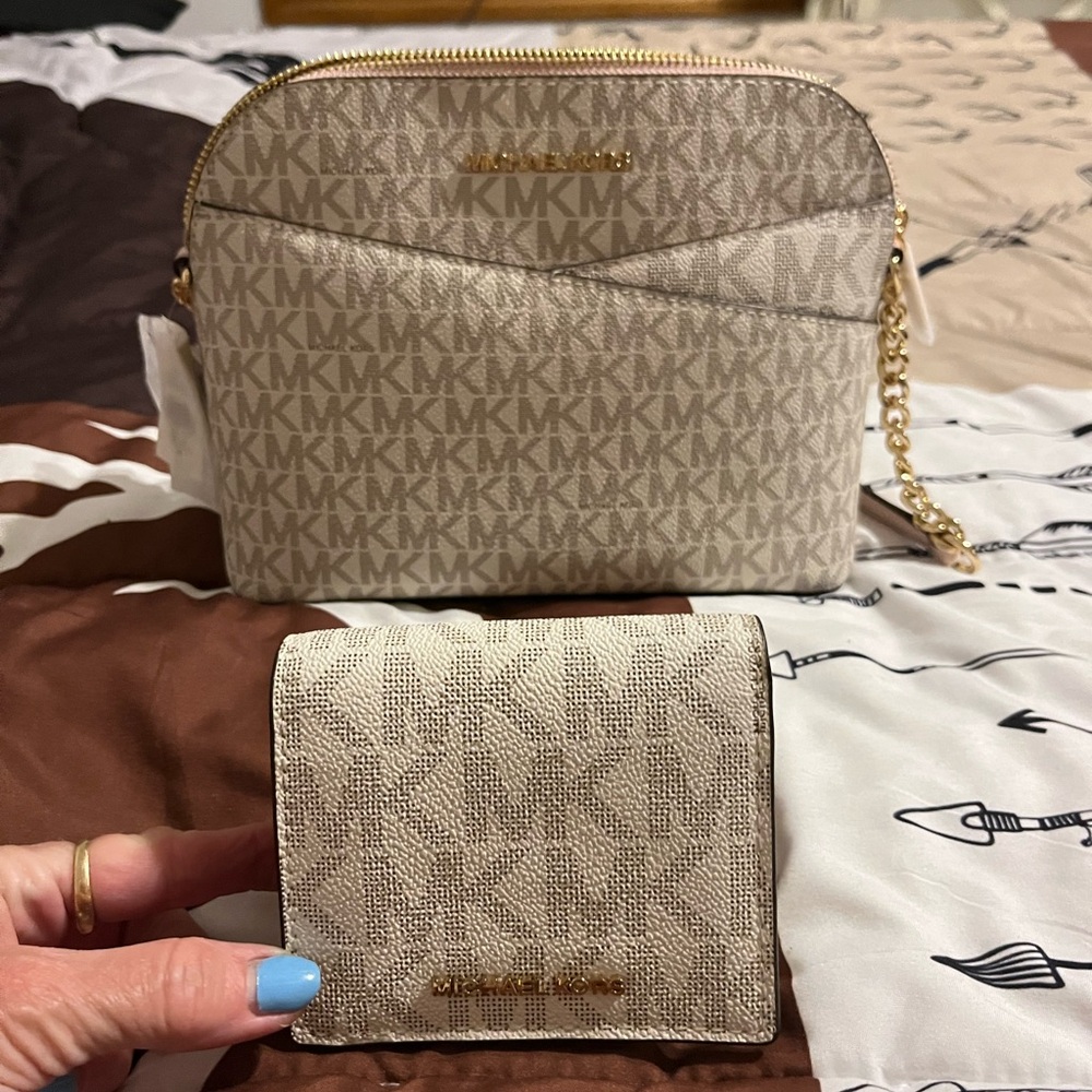 NWT MATCHING MK JET SET CROSSBODY & WALLET